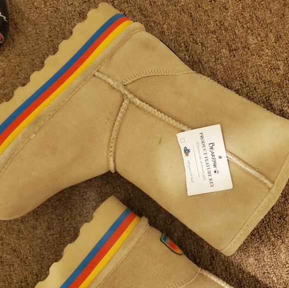 SOLD BEARPAW BOOTS SIZE 8 - Picture 3 of 4